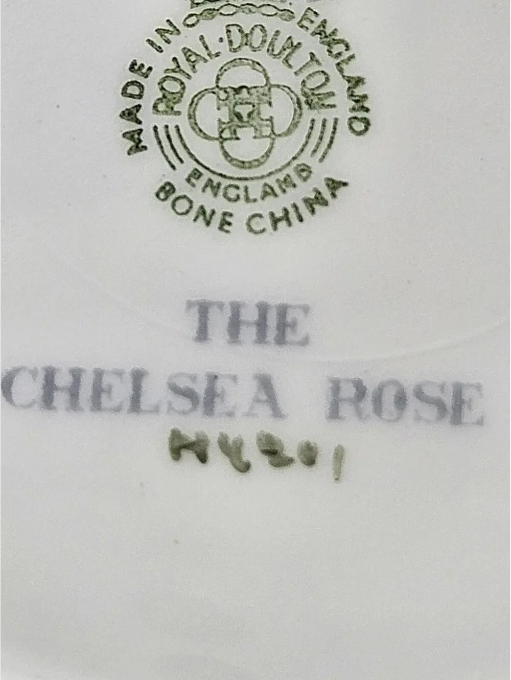 2 Royal Doulton Chelsea Rose H4801 Bone China 4.5